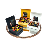 Luxe chocoladebox met 12 handgemaakte bonbons, truffels en pralines van Chocoseum