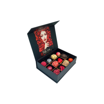 klein Luxe romantische chocoladebox met 12 handgemaakte bonbons en truffels in elegante cadeaubox