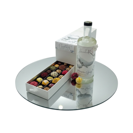 Luxe kraamcadeau likeur en chocolade voor geboorte baby geruba
