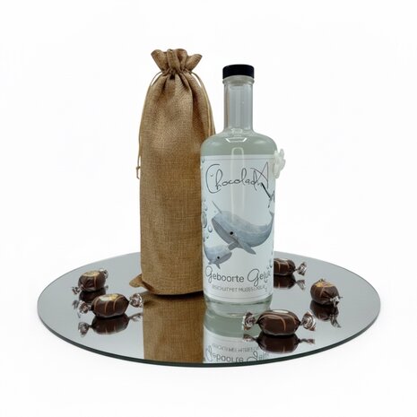 Luxe kraamcadeau likeur en chocolade voor geboorte baby
