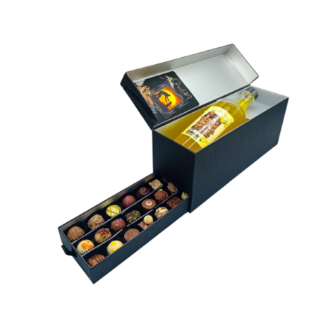 Luxe Vaderdag ladebox van Chocoseum met Godfather Limoncello 0,70L en 30 handgemaakte bonbons en pralines, stijlvol verpakt als